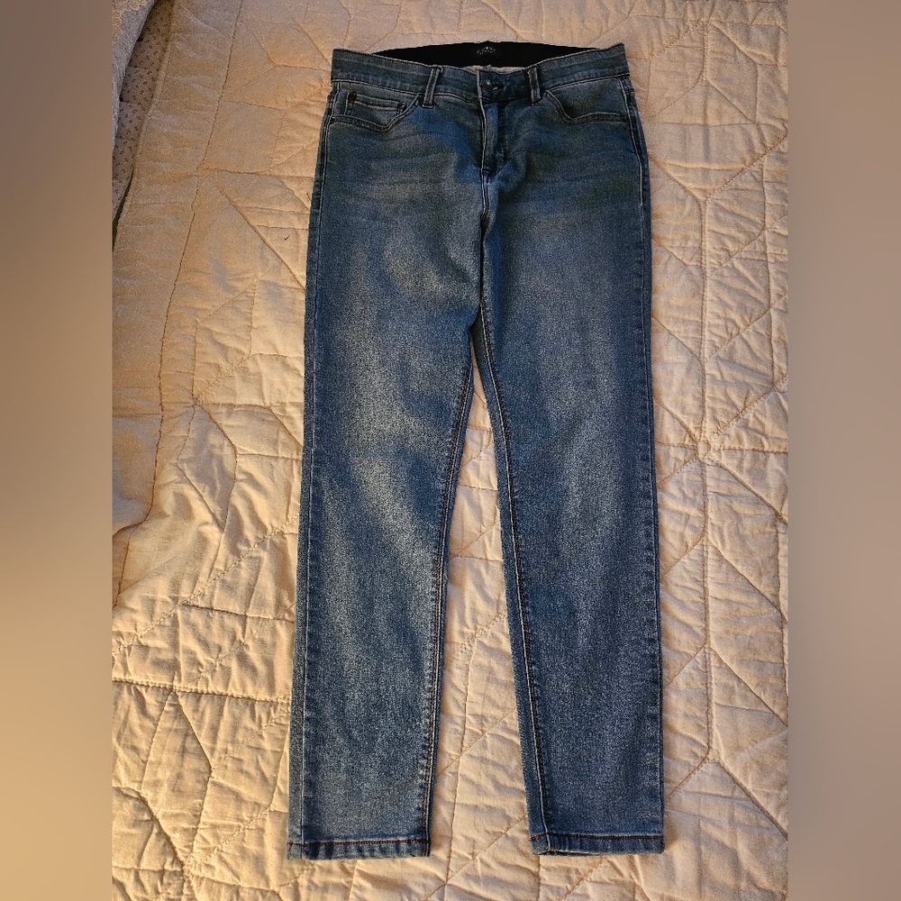 Curve Appeal High Rise Skinny Jeans w/ Comfort Waistband- Size 8/29